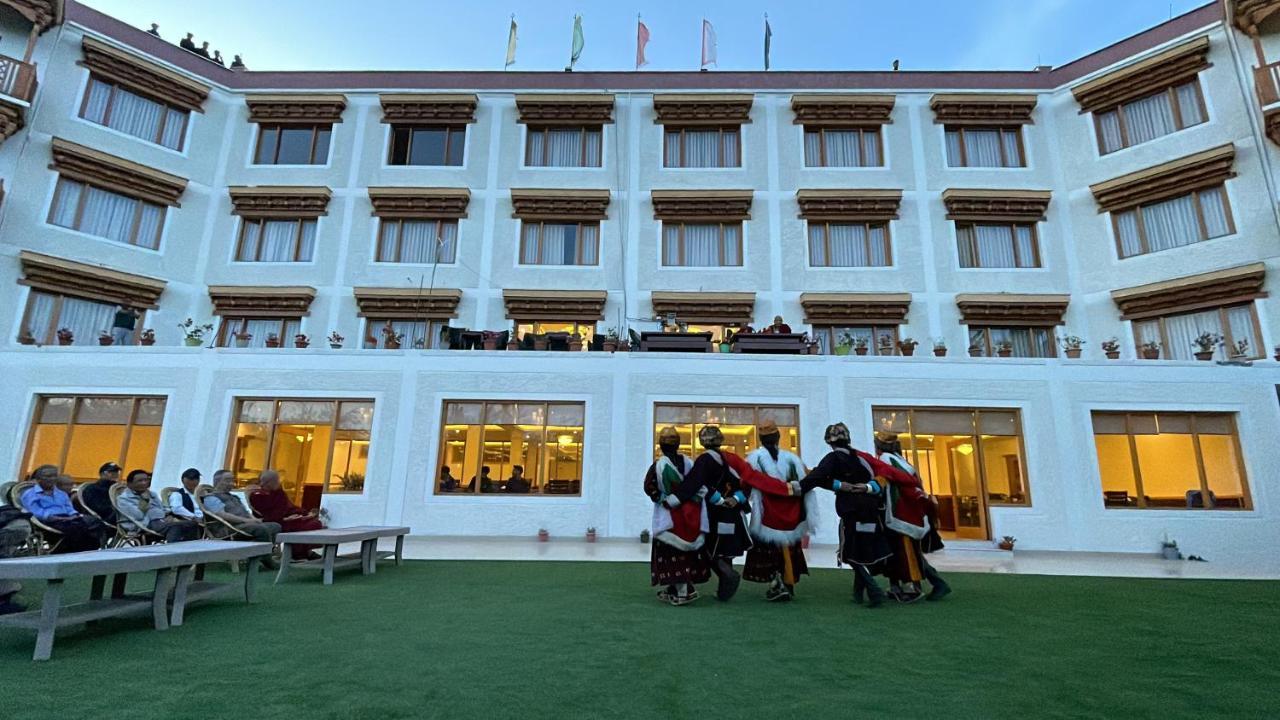 Hotel Deskitsal เลห์ ภายนอก รูปภาพ